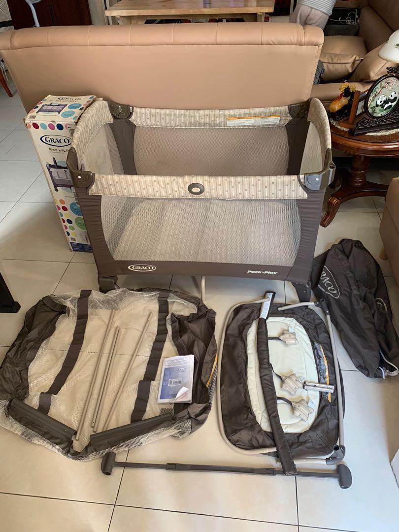 Preloved Complete Set Graco Pack n Play Playard with Bassinet
