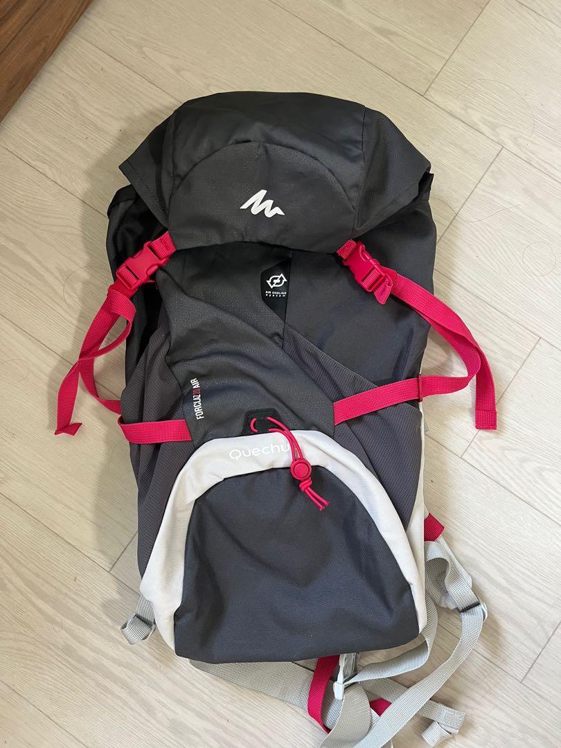 Decathlon mochila hotsell quechua 30l