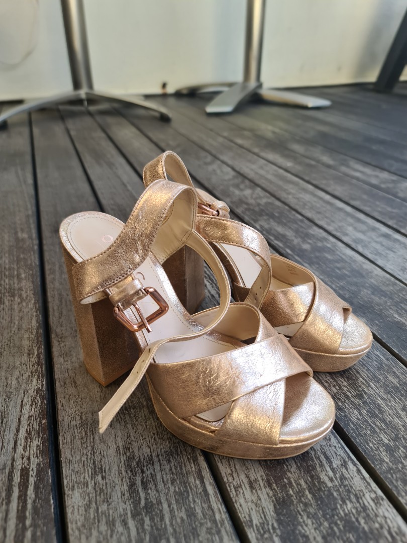 Rose gold block heel Women s Fashion Footwear Heels on Carousell
