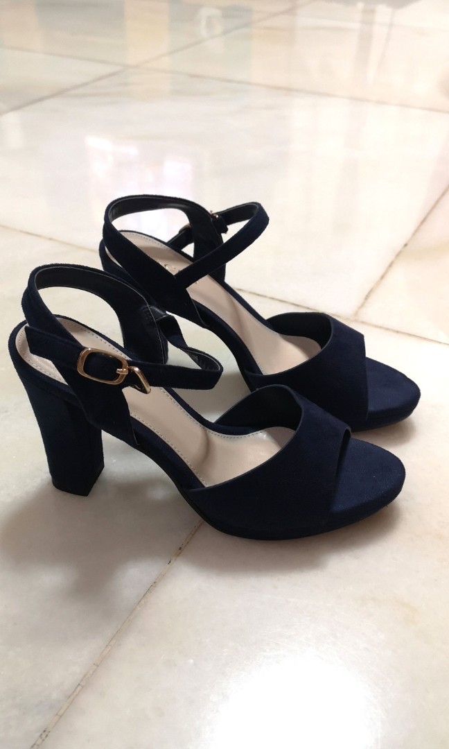 Navy blue block heels top