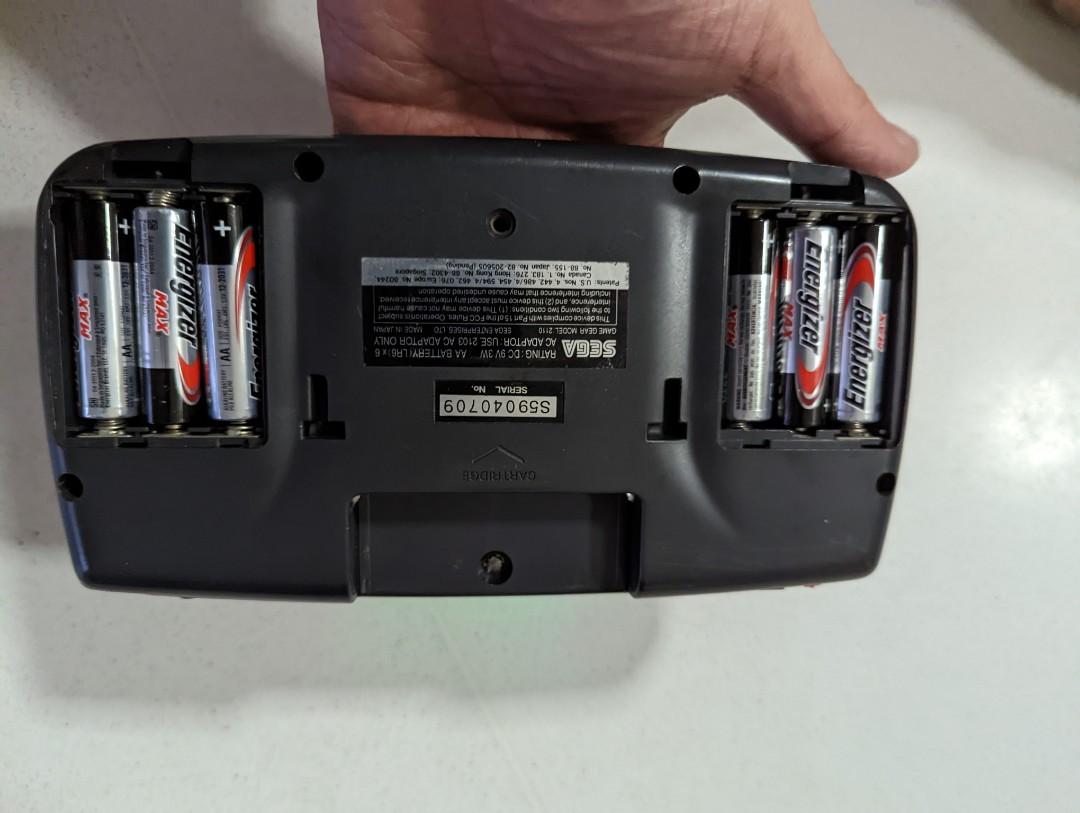 Sega Game gear turn on but screen blur but all rest of it is good, Video Gaming, Video Game