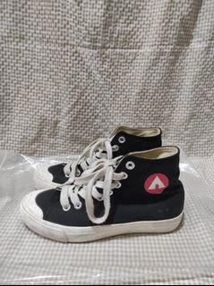 Sepatu Airwalk New Basic Canvas Hi Black White