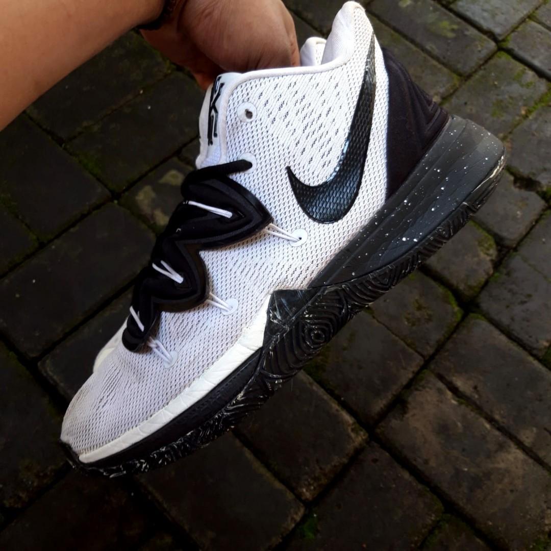 Kyrie 5 ore hotsell