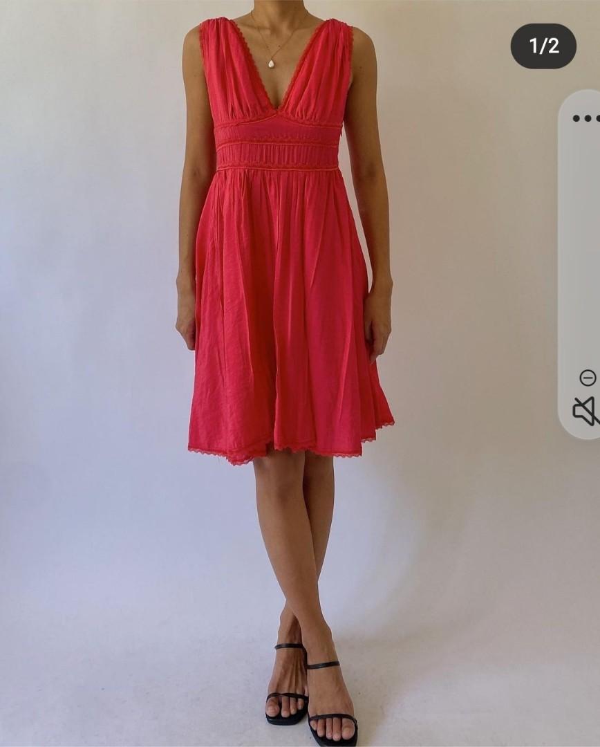 Shop Florice Red Dress (Category: Dresses) located in Quezon City. Submitted by cmccloset (Listing ID 1163502827, Image 1). Description: Bought from Shop Florice last week and just tried on! super cute, flattering, and high qual! just not bagay on me 🥹 Fits XS-S W: 24 L: 34 price negotiable! dm me 💌 helping tags: Zara Mango F21 Vintage.
