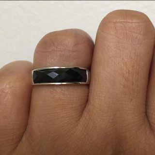 Silver ring half eternity style with onyx stone size 6 at Php750. No meet ups