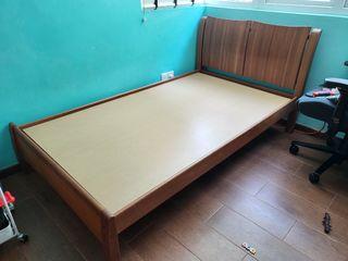 Solid wood bedframe