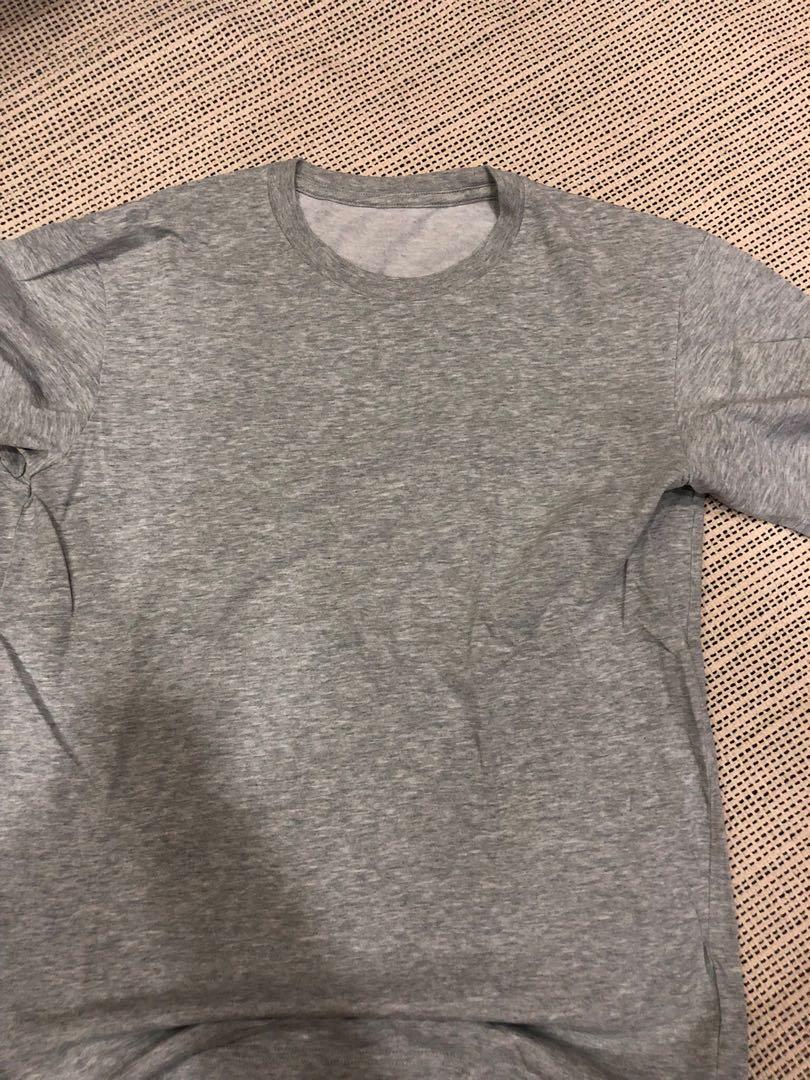 Uniqlo Plain Shirt (Category: Tshirts & Polo Shirts ) located in Quezon City. Submitted by raymond3621 (Listing ID 1163425619, Image 1). Description: .