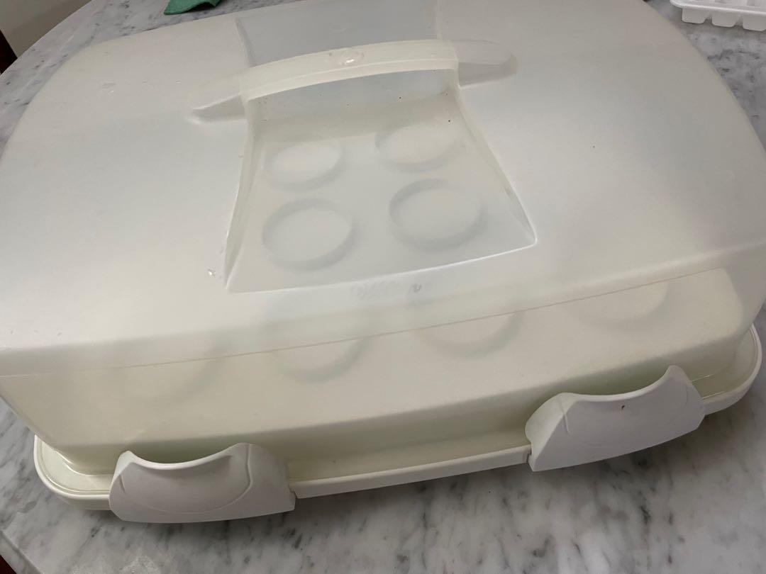 Wilton Large Cake Carrier and cake tin, Furniture & Home Living