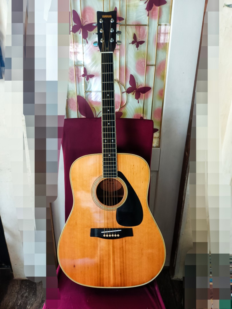 Yamaha acoustic guitar made in Japan, Hobbies & Toys, Music & Media