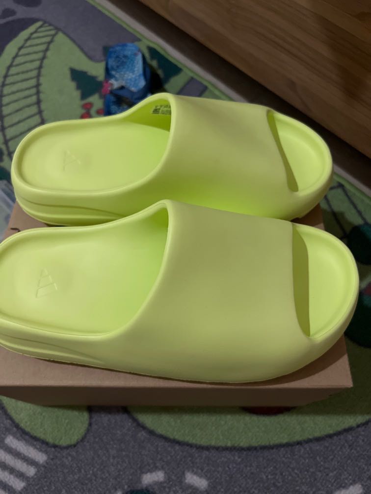 yeezy boost slides