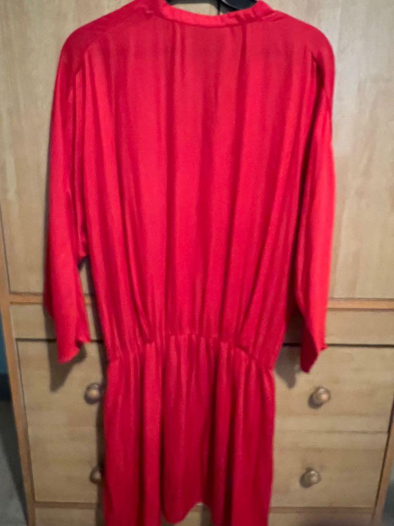 Zara 3/4 sleeves dress (Category: Dresses) located in Las Pinas. Submitted by atgs03 (Listing ID 1163388898, Image 2). Description: Zara red dress with lining. Very flattering. Comes with lining.