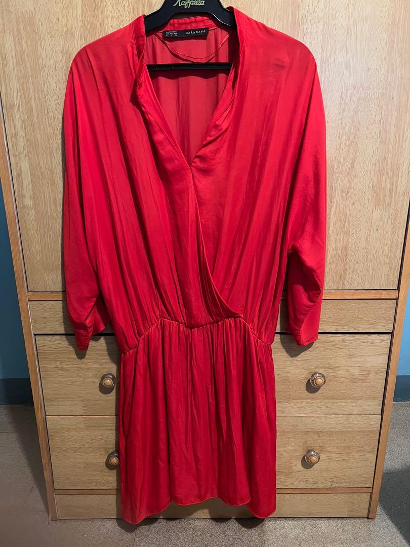 Zara 3/4 sleeves dress (Category: Dresses) located in Las Pinas. Submitted by atgs03 (Listing ID 1163388898, Image 1). Description: Zara red dress with lining. Very flattering. Comes with lining.