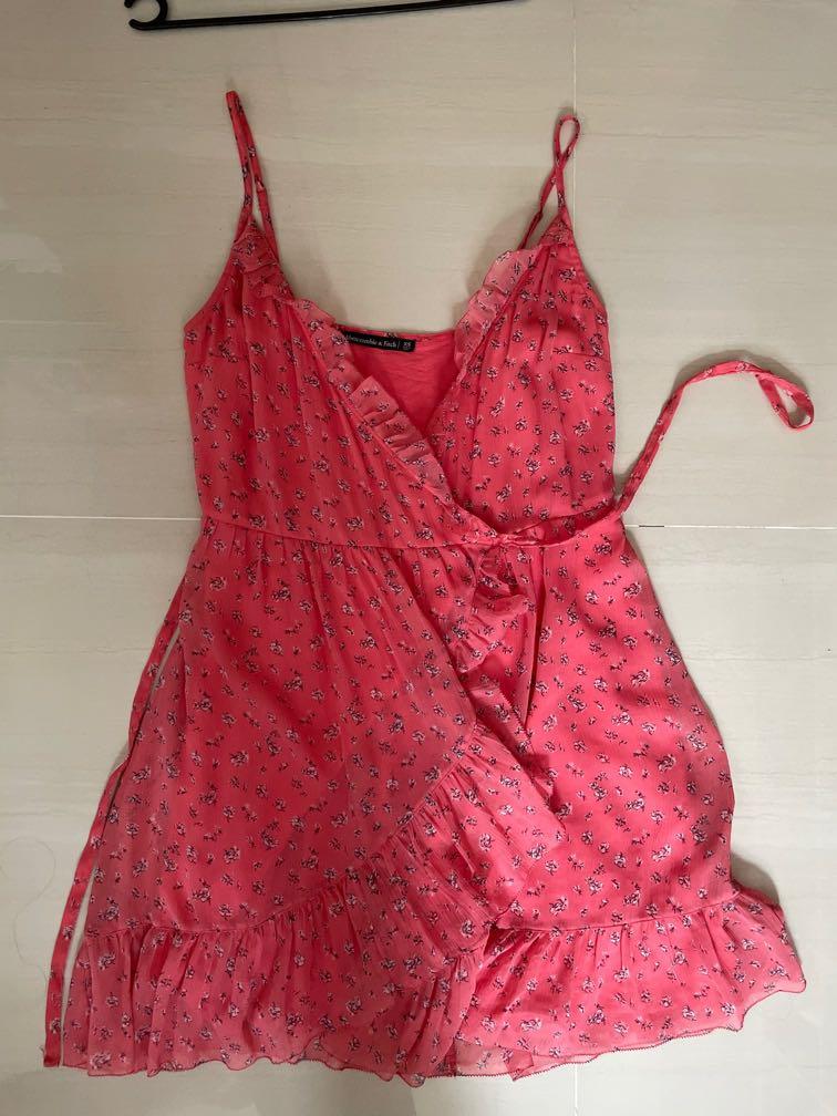 Abercrombie & Fitch Flora Wrap Dress XS, Women's Fashion, Dresses