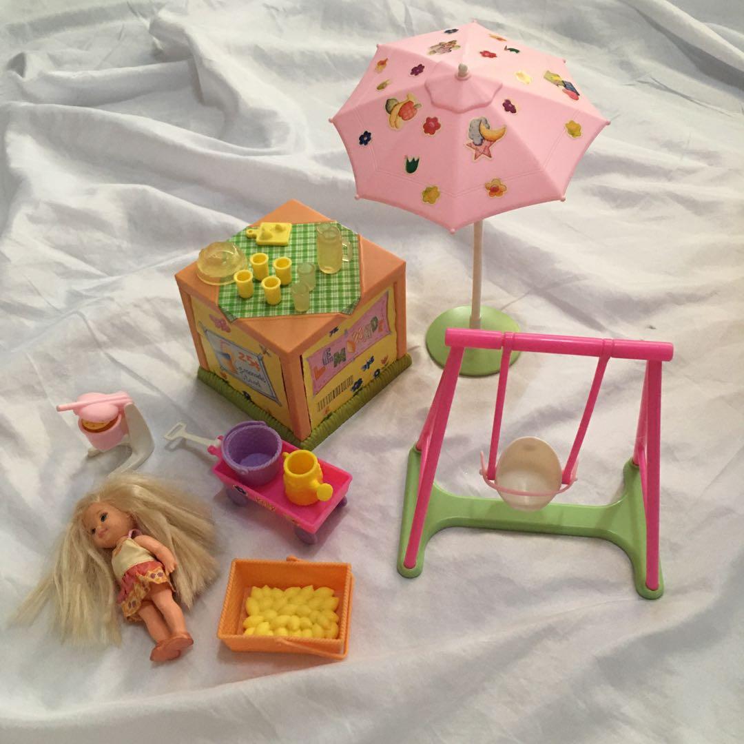 Barbie Lemonade Stand & Swing Set Bundle (Category: Kids Toys) located in Caloocan City. Submitted by amallie (Listing ID 1158578027, Image 1). Description: .