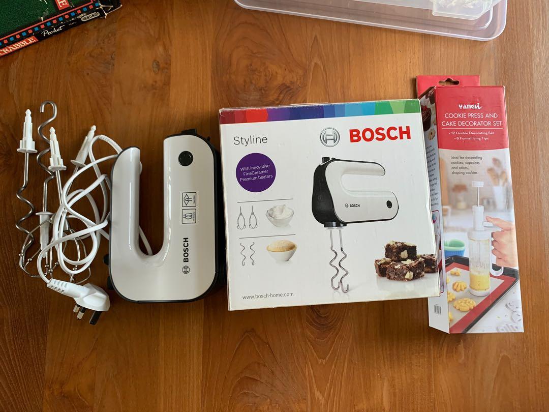 Bosch mixer with cookie press and cake decorator set, 家庭電器, 廚房電器, 榨汁機及