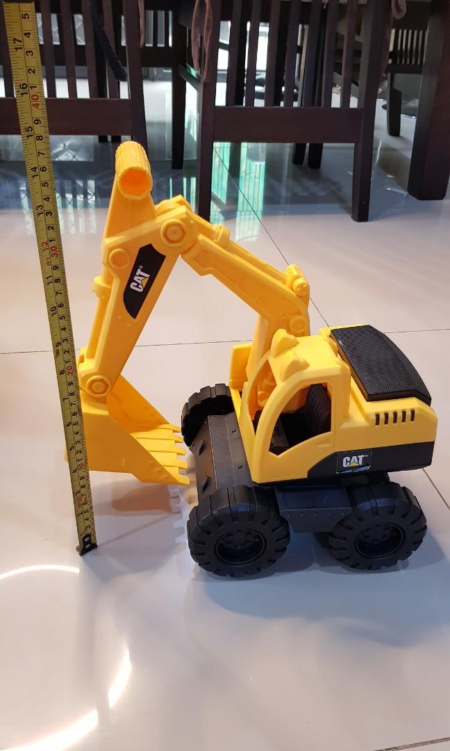 CAT Excavator Toy (big), Hobbies & Toys, Toys & Games on Carousell