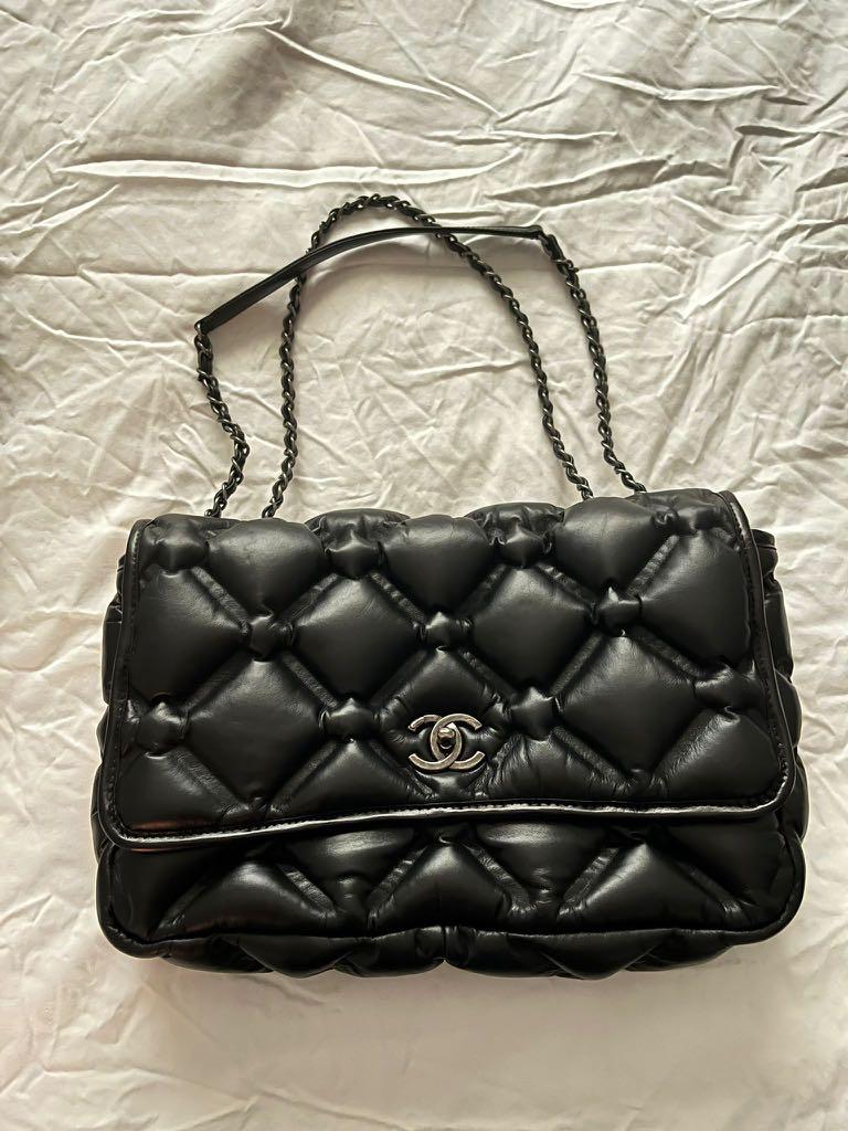 Chanel chesterfield hotsell flap bag