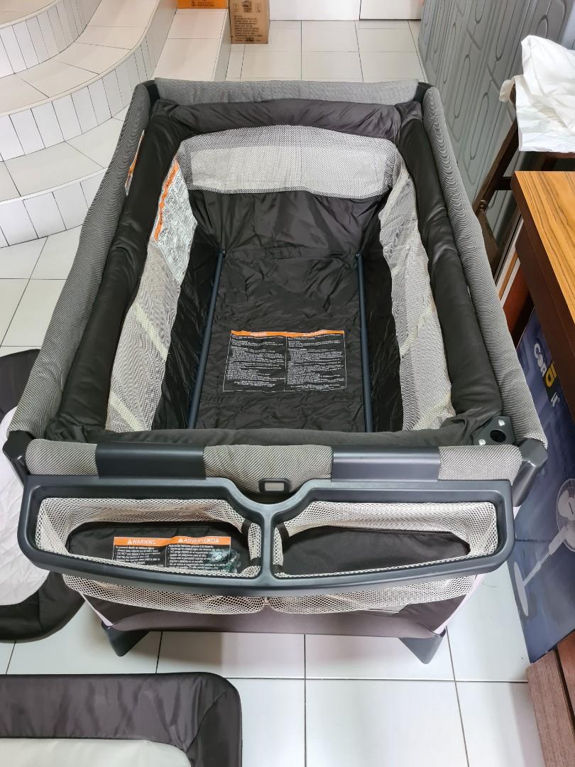 Chicco Lullaby portable play yard / cot / changing table, Babies & Kids