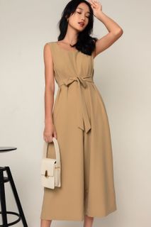 (Category: ) located in . Submitted by szzcloset (Listing ID 1158560931, Image 1). Description: .