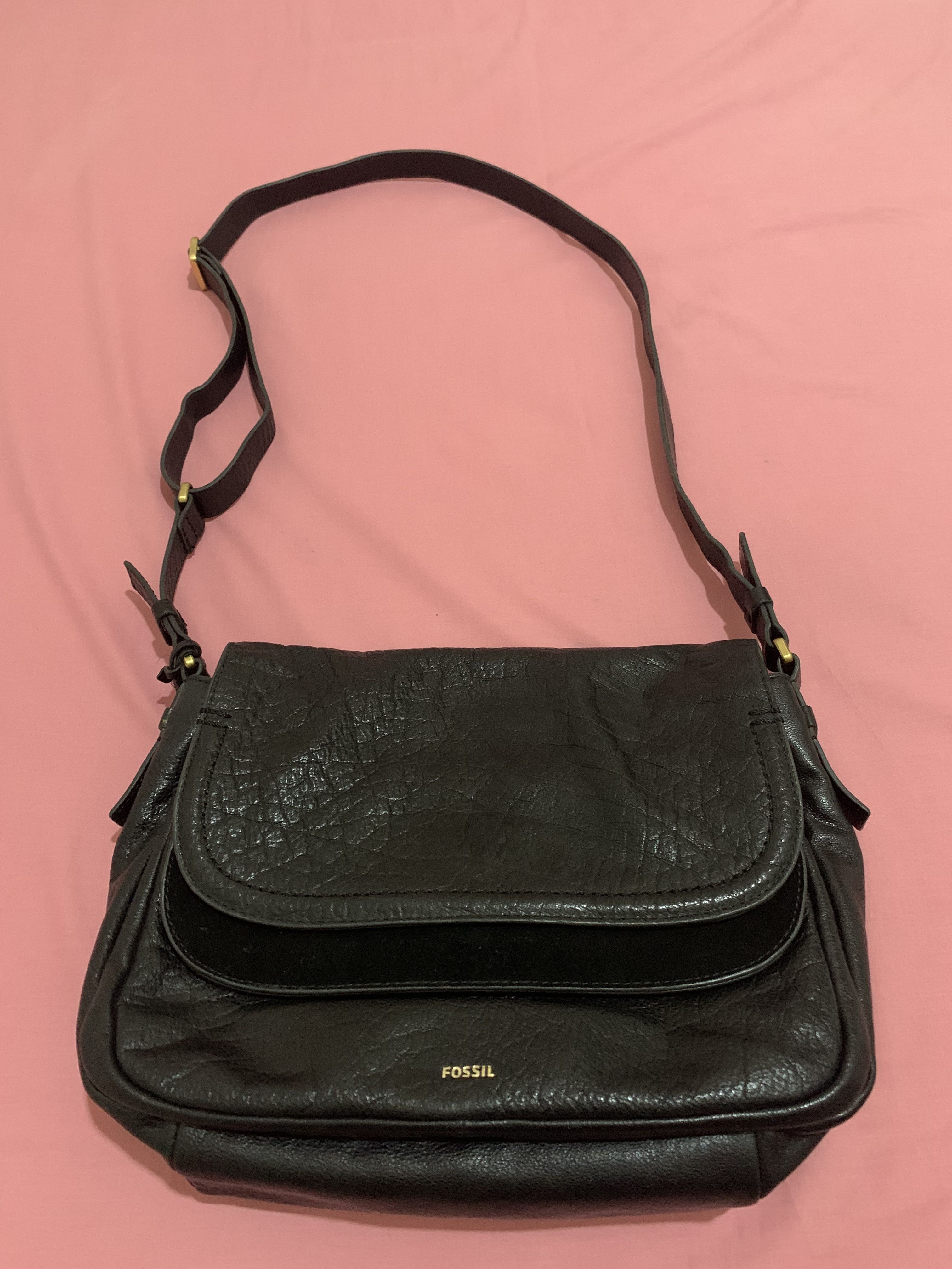 Fossil Bag on Carousell