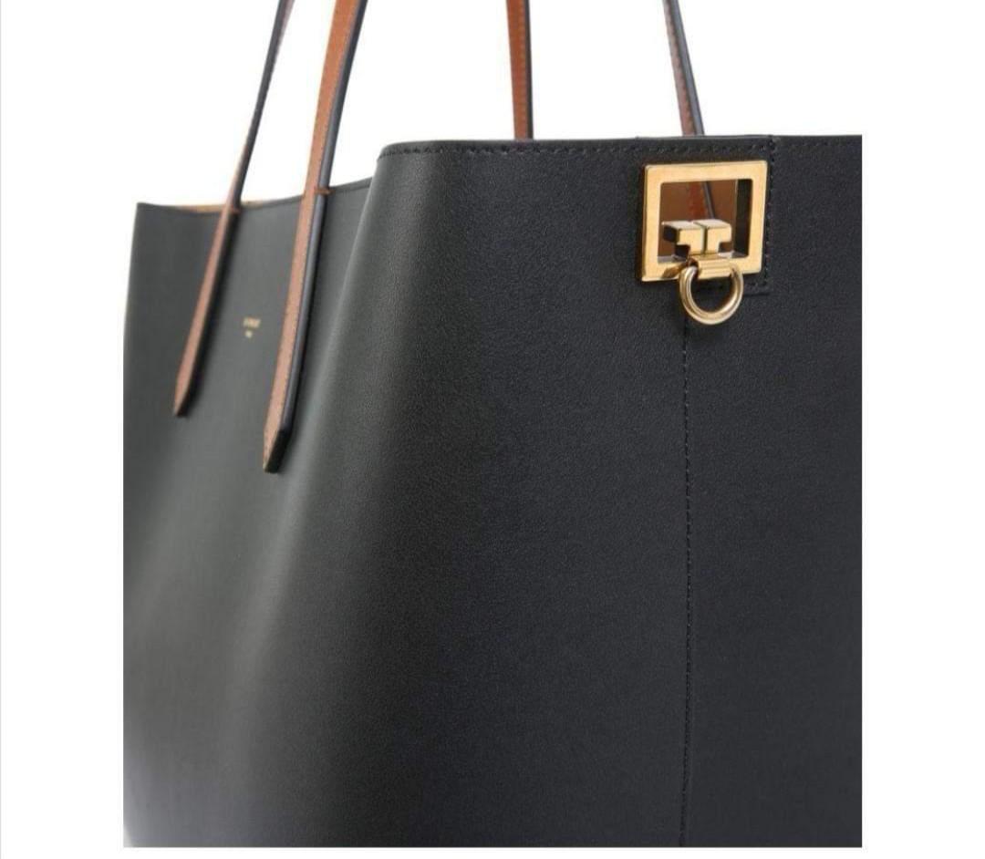 Givenchy gv medium smooth best sale leather shopper tote bag