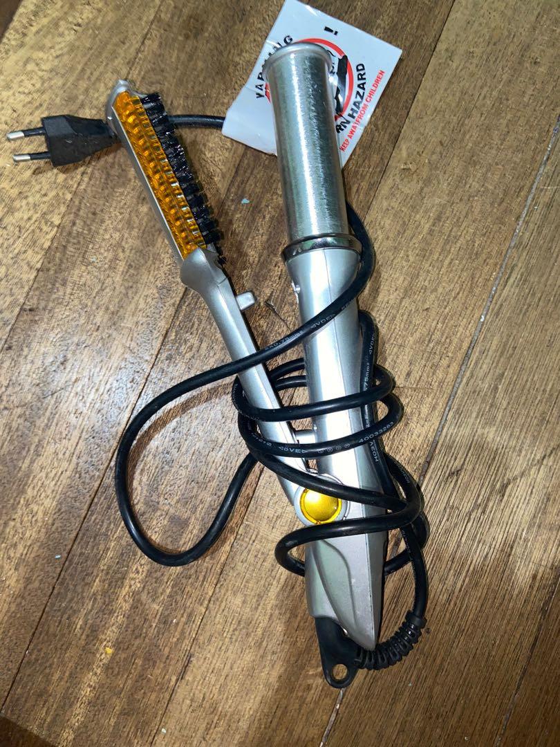 Hair curler with brush (Category: Hair Accessories) located in Pasay City. Submitted by jowchybed (Listing ID 1158633374, Image 1). Description: 100% working Hair curler with brush.