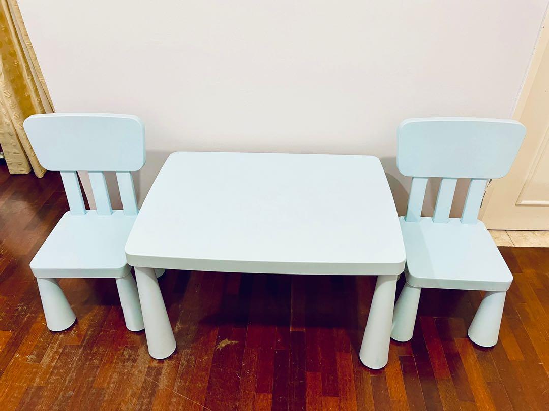 Mammut childrens table store and chairs
