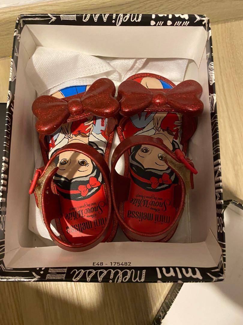 Like new melissa snow white sandals
