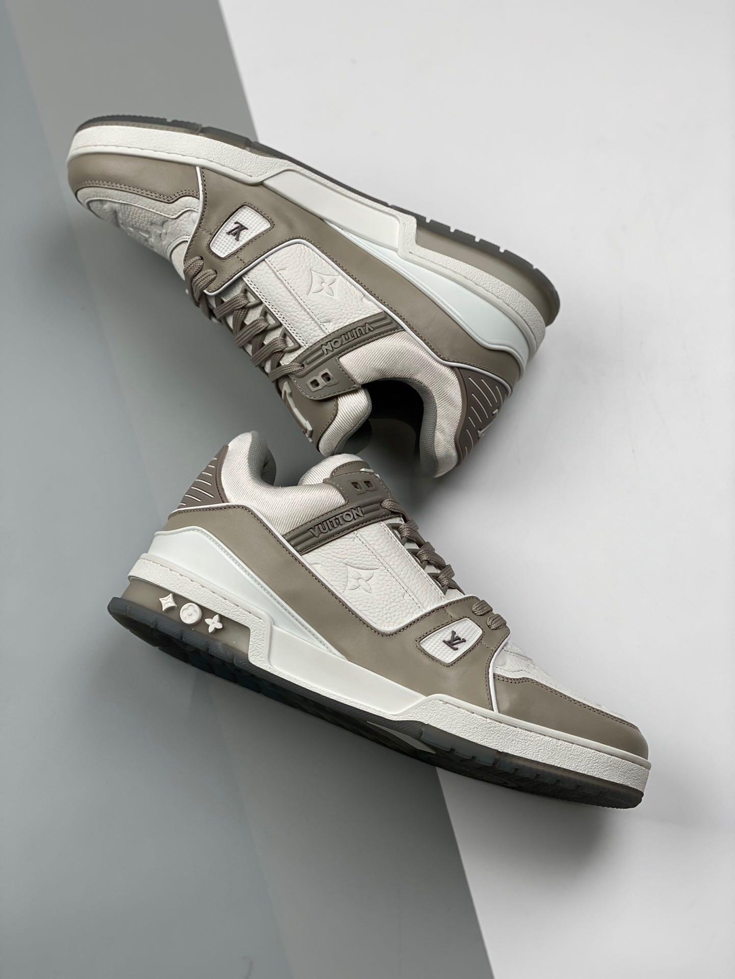 Louis Vuitton 1ABZ1Z LV Trainer 2 Sneaker, Grey, 8