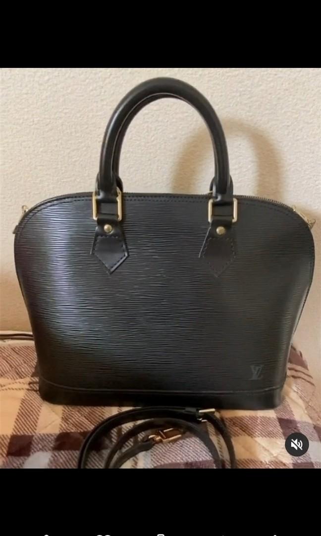 LV EPI Alma (Category: Luxury Bags & Wallets) located in Manila. Submitted by rarachang_closet (Listing ID 1158608150, Image 1). Description: Onhand in 🎌 Preowned LV Epi Alma come S with strap Plus shipping Cop Cod ready.