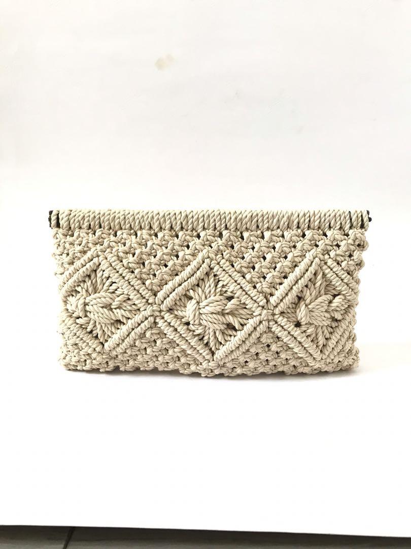 Macrame Clutch Bag (Category: Clutches) located in Quezon City. Submitted by loveworn (Listing ID 1158626685, Image 1). Description: .