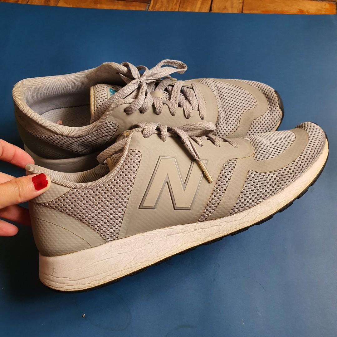 New Balance 420, Men's Fashion, Footwear, Sneakers on Carousell