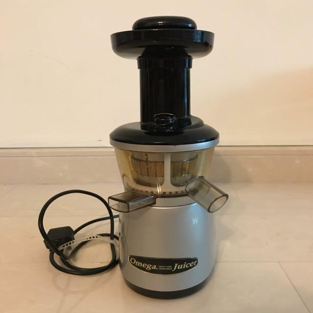 OMEGA juice extractor VRT352 , TV & Home Appliances, Kitchen Appliances