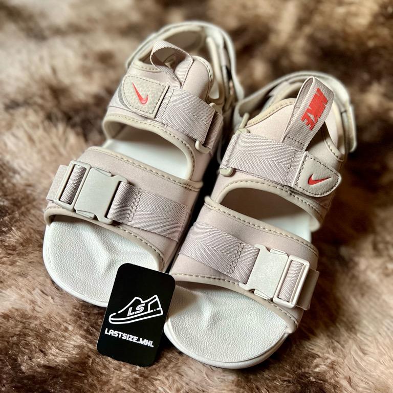 nike canyon women's sandals