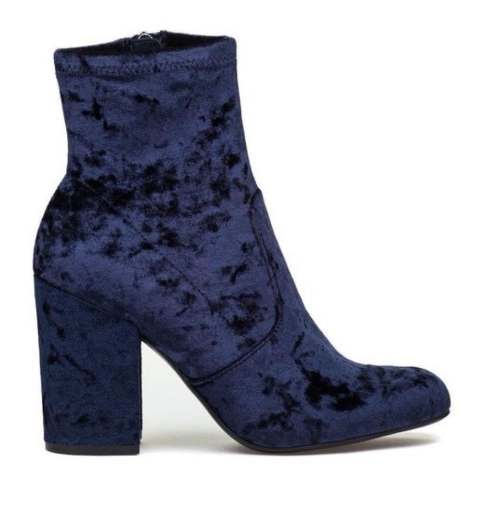 Steve madden women's gaze ankle bootie store