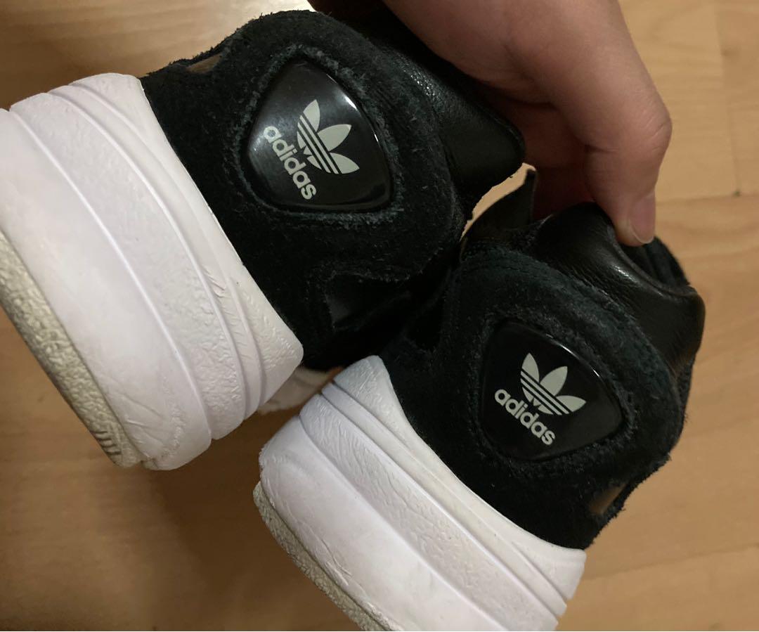 sarenza adidas falcon