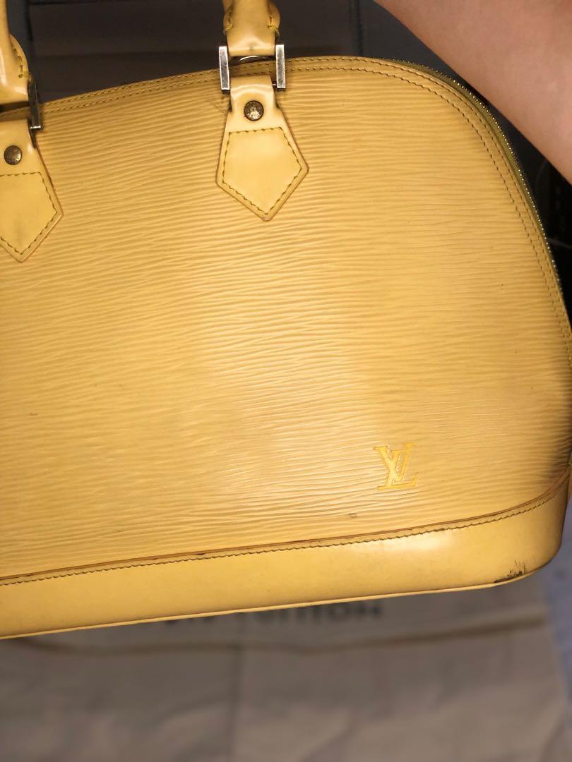 preloved Louis Vuitton Alma epi Bag (Category: Luxury Bags & Wallets) located in Mandaluyong City. Submitted by michgrayb.Enterprise (Listing ID 1149369803, Image 2). Description: Japan Bag Louis Vuitton Alma epi Bag with code With flaw from handle: lost screw. With slight rub, tarnish zipper, no lock & key..