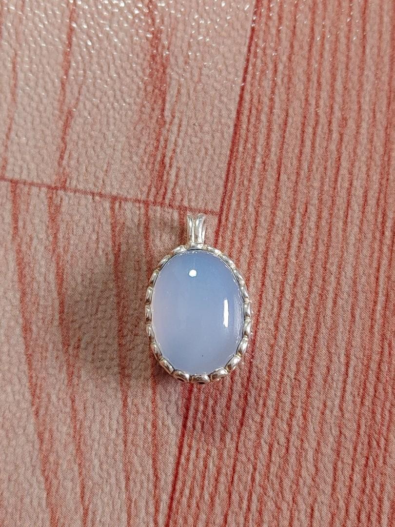 Pandora chalcedony store