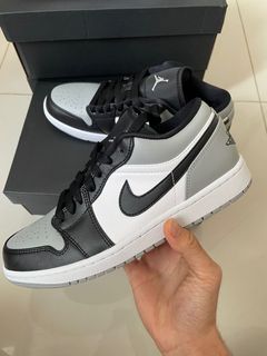 (Category: ) located in . Submitted by ak_sneakers (Listing ID 1158587601, Image 1). Description: .