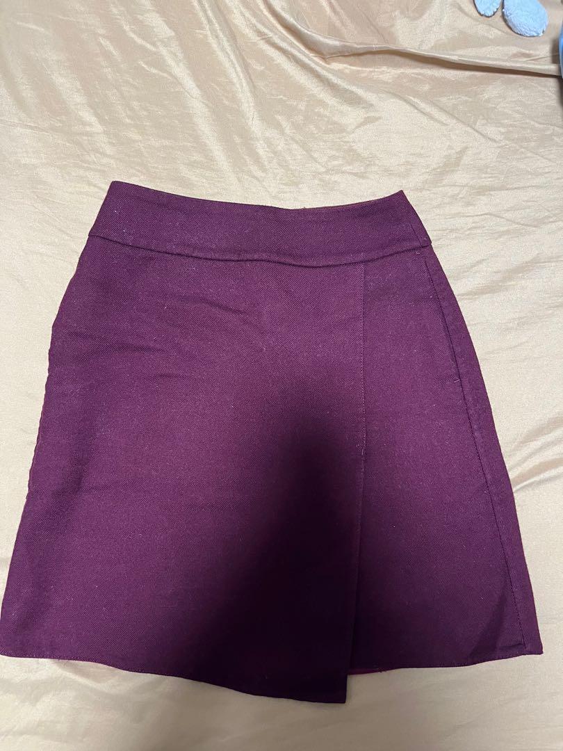 Uniqlo maroon skirt Women s Fashion Bottoms Skirts on Carousell