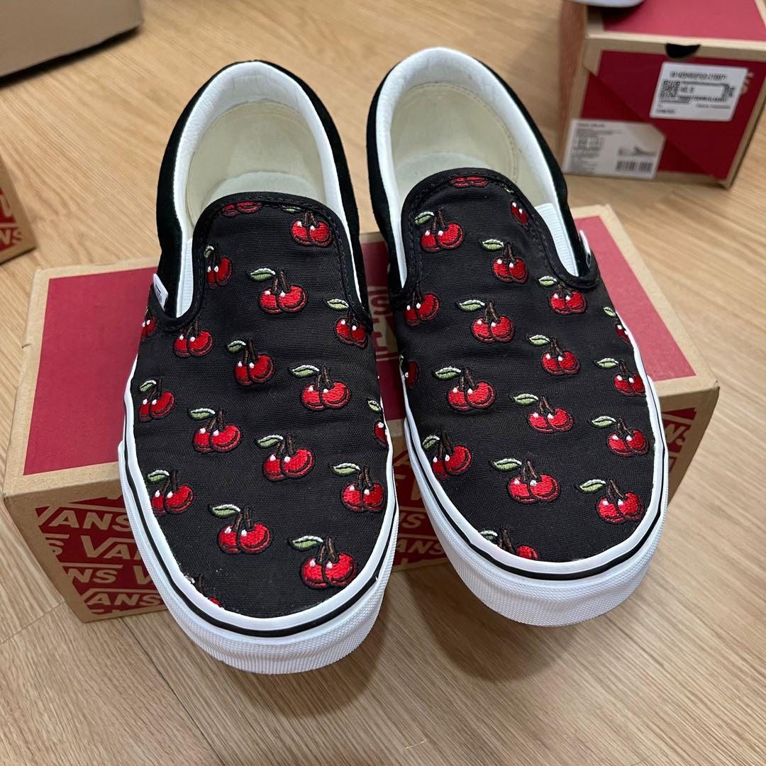 vans slip on cherry