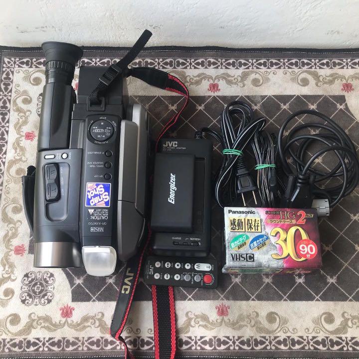 Vintage Camcorder JVC Compact VHS GRAXM700U 44x digital hyper zoom, Photography, Video Cameras