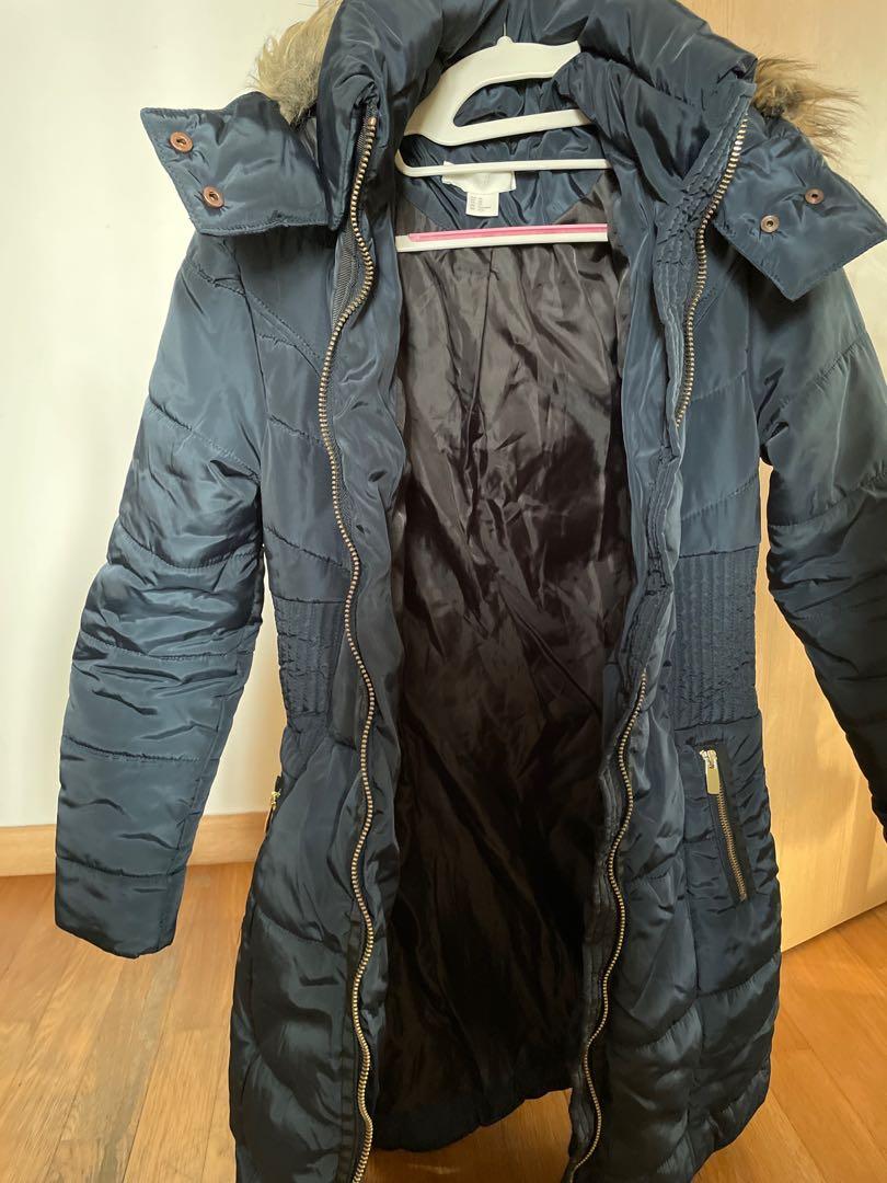 Winter jacket (Category: Coats, Jackets and Outerwear) located in Singapore. Submitted by mycrystal (Listing ID 1158626503, Image 4). Description: H&M winter jacket Small size Eur XS Wore once. Selling away as it’s small for me. Looks as good as new. .