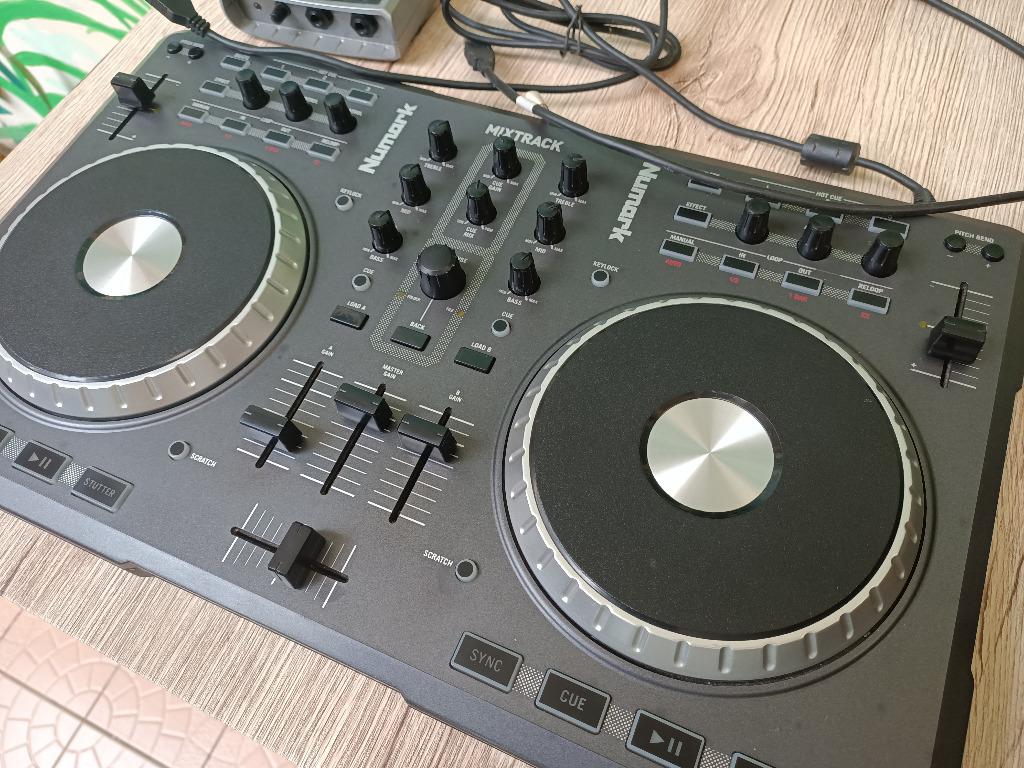 2nd Hand NUMARK MIXTRACK PRO, Audio, Portable Music Players on Carousell
