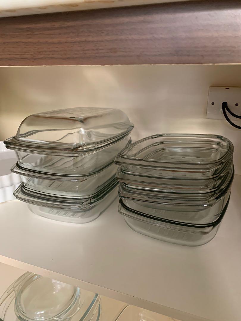 https://media.karousell.com/media/photos/products/2022/5/30/5_glass_casserole_dishes_with__1653902816_f815ab23_progressive.jpg