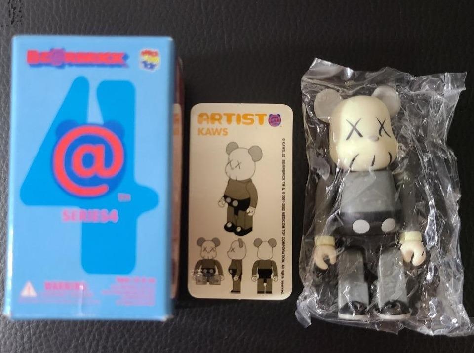 BEARBRICK 100% Série 4 ARTIST - KAWS - Medicom Toy - Occasion