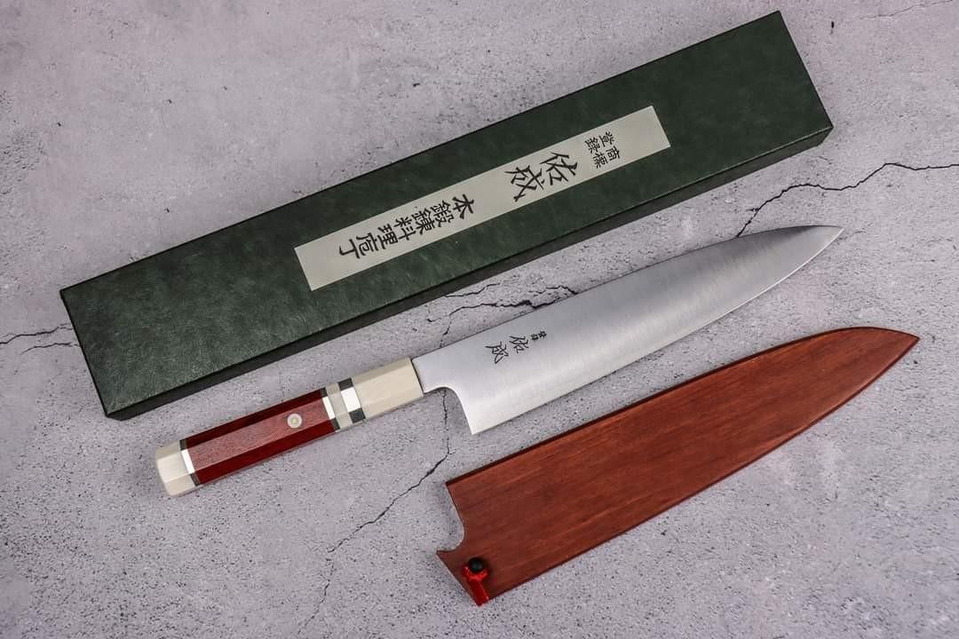 佑成sg2 粉末鋼和牛刀240mm 花梨木刀鞘 紅檀木八角三純銀上下仿象牙口輪 日本高級廚刀 傢俬 家居 廚具和餐具 刀和砧板