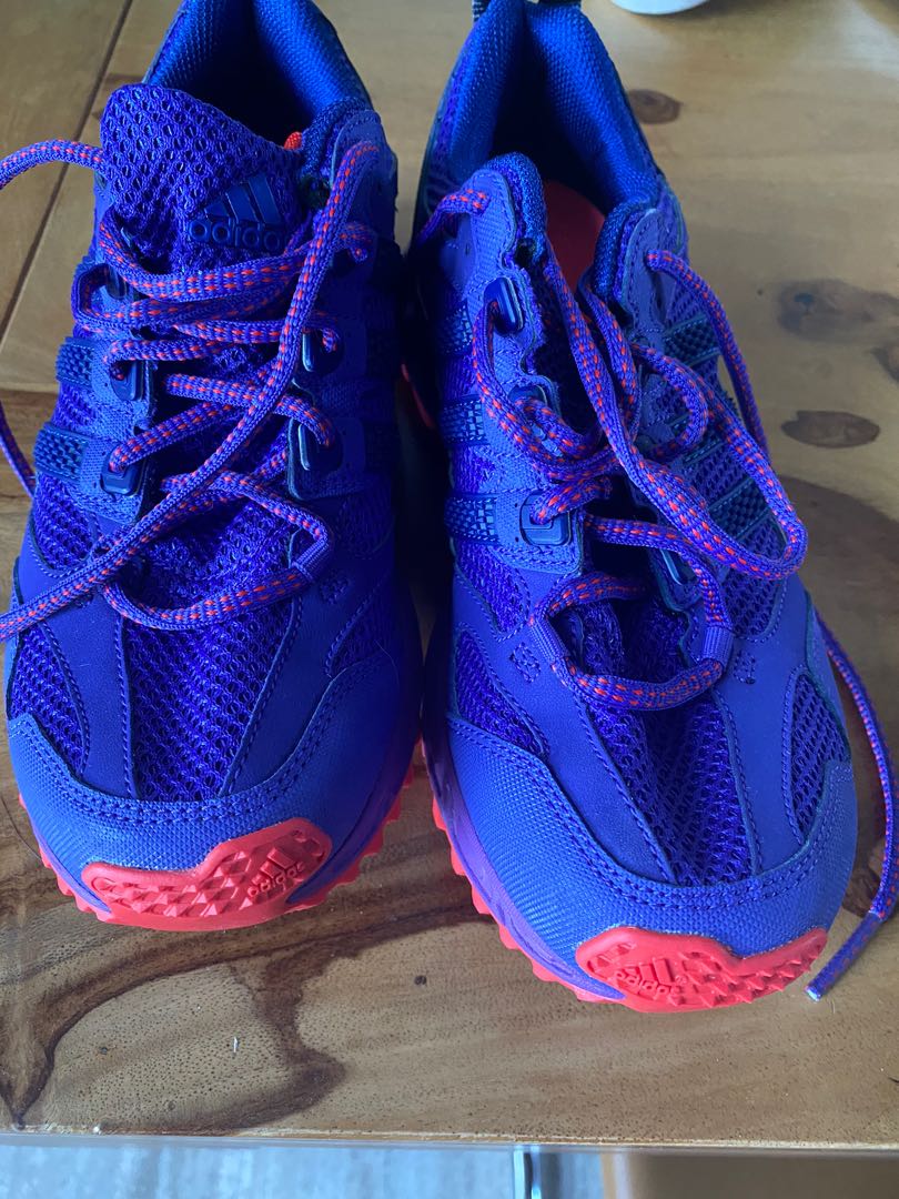 adidas trail running shoe (kanadia tr5) brand new 35, Women's
