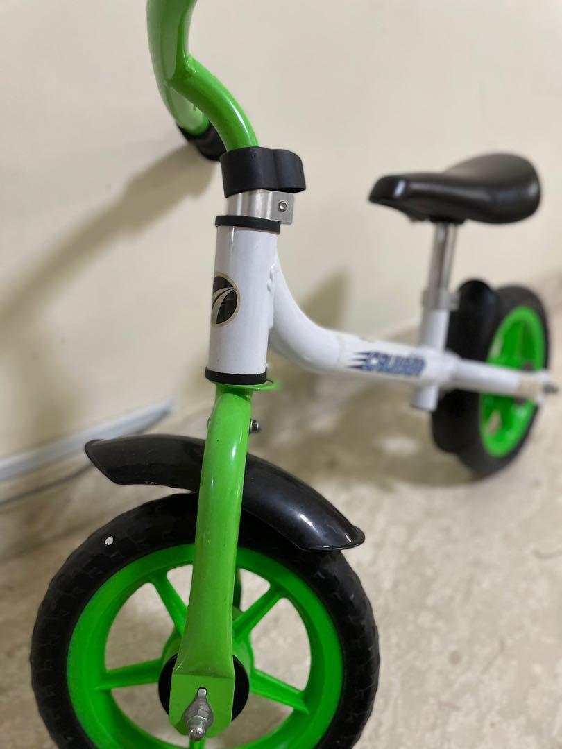 Avigo Cruiser Striding Bicycle, spectacular green and white colour
