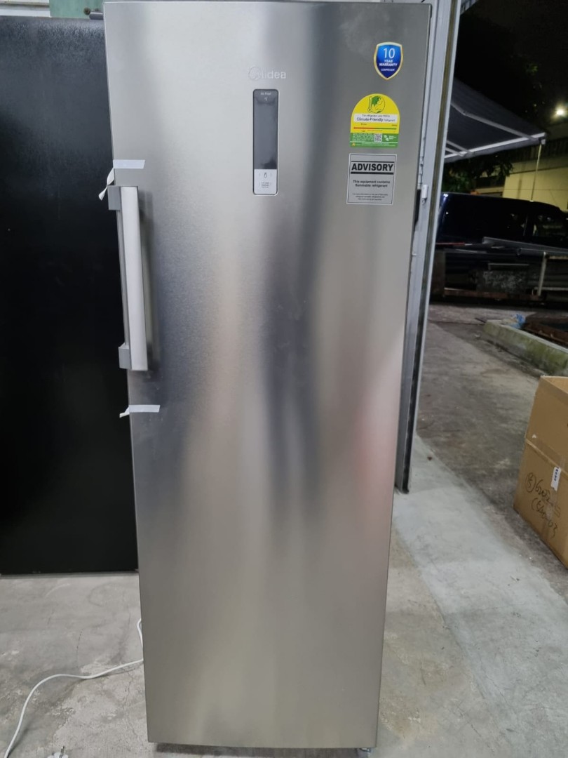 Midea MCF232 upright freezer 232L, TV & Home Appliances, Kitchen Appliances, Refrigerators